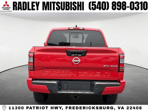 Used 2023 Nissan Frontier SV w/ SV Convenience Package AWD/4WD image 18