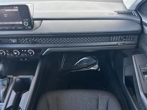 Certified 2025 Honda Accord LX image 28