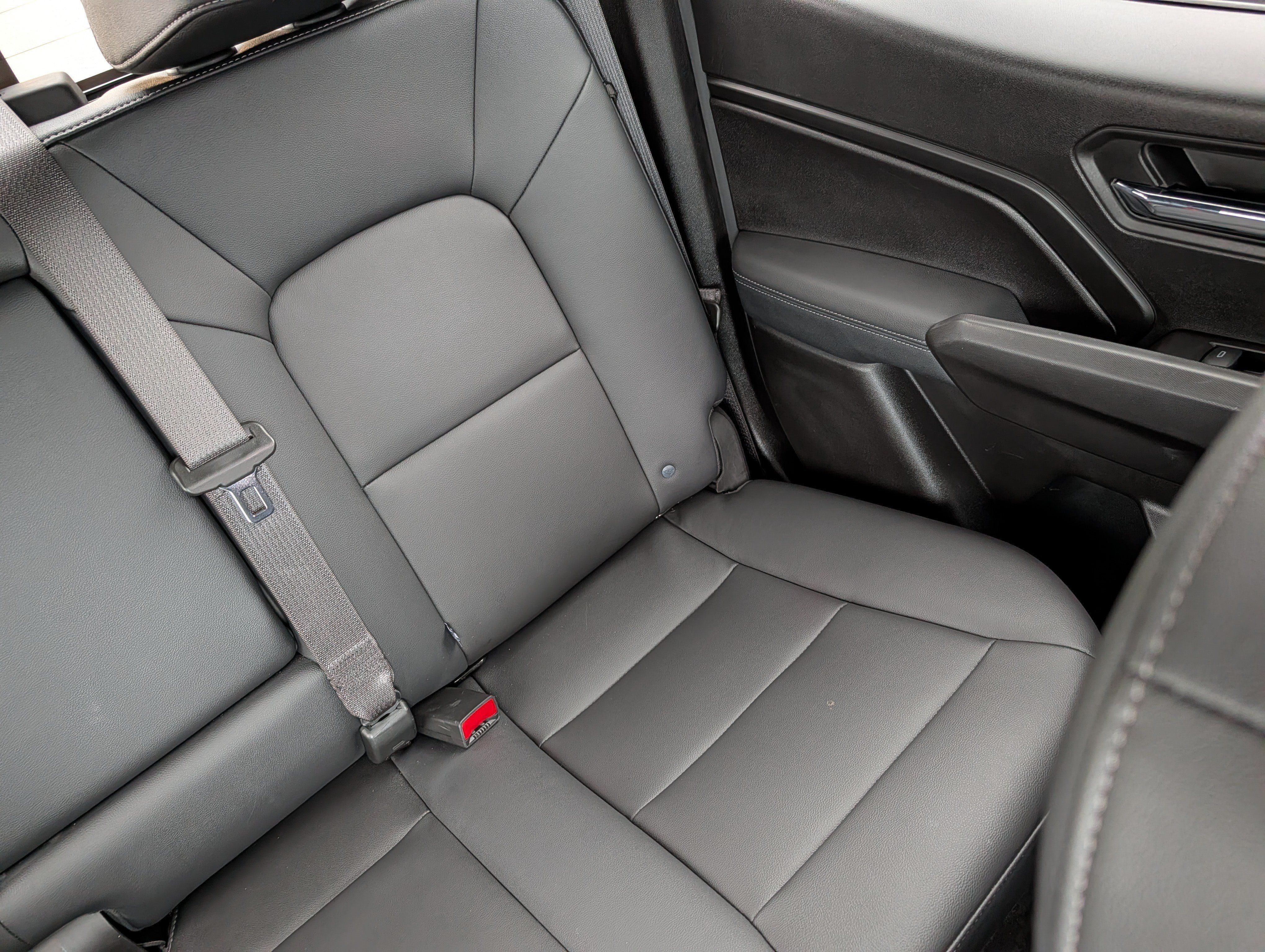 Used 2024 GMC Canyon Elevation w/ Elevation Premium Package AWD/4WD image 14