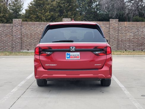 Certified 2025 Honda Odyssey Sport-L image 7