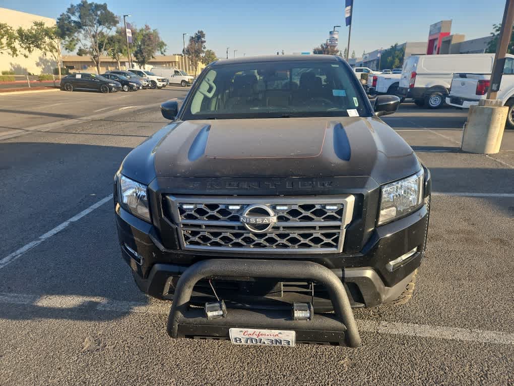 Used 2022 Nissan Frontier SV RWD image 2