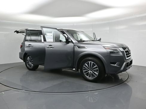 Used 2024 Nissan Armada SL image 38