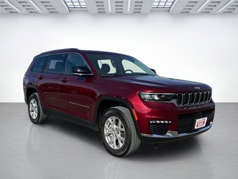 Used 2023 Jeep Grand Cherokee L Limited w/ Trailer Tow Group (B) image 2