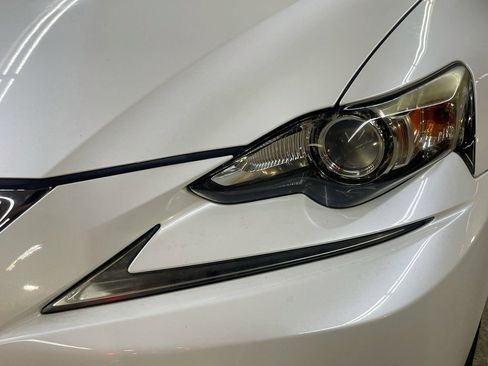 Used 2016 Lexus IS 200t RWD image 32