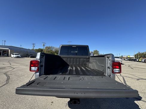 Used 2020 Jeep Gladiator Sport w/ Quick Order Package 24S image 5