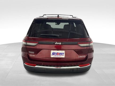 Used 2024 Jeep Grand Cherokee Limited AWD/4WD image 5