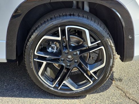 New 2026 Volkswagen Tiguan SEL R-Line AWD/4WD image 32
