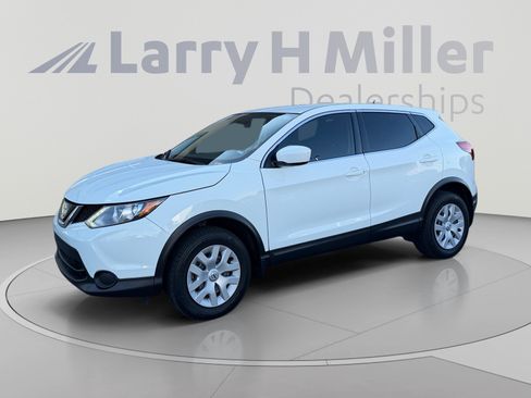 Used 2019 Nissan Rogue Sport S FWD image 1
