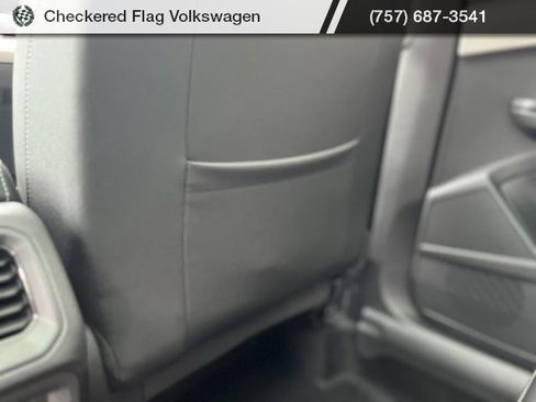 New 2025 Volkswagen Taos SEL image 55