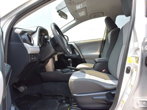 Used 2013 Toyota RAV4 LE w/ Preferred Accessory Pkg AWD/4WD image 9