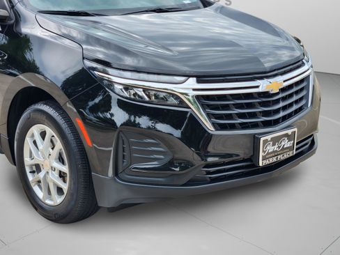 Used 2024 Chevrolet Equinox LS w/ Driver Confidence II Package FWD image 33