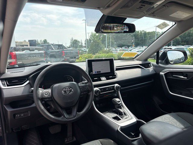 Used 2025 Toyota RAV4 XLE AWD/4WD image 26