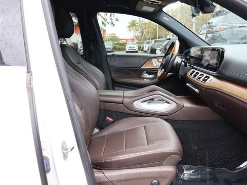 Used 2021 Mercedes-Benz GLS 450 4MATIC image 32