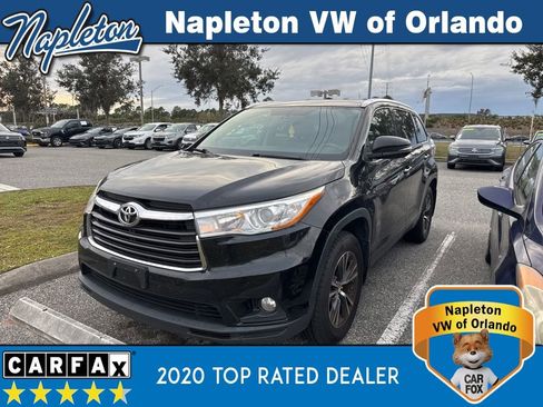 Used 2016 Toyota Highlander XLE image 2