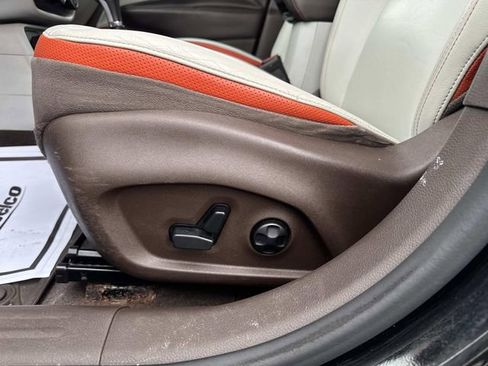 Used 2016 Jeep Renegade Limited image 25