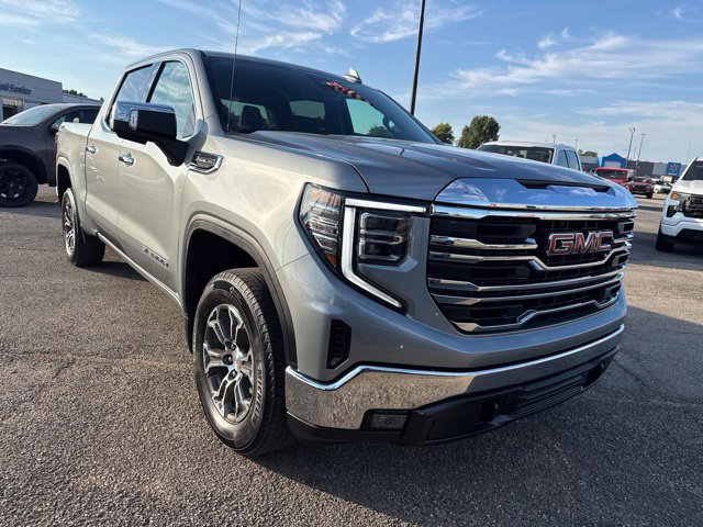 Used 2025 GMC Sierra 1500 SLT AWD/4WD image 6