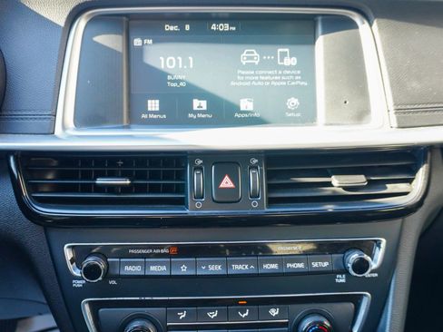 Used 2019 Kia Optima LX image 26