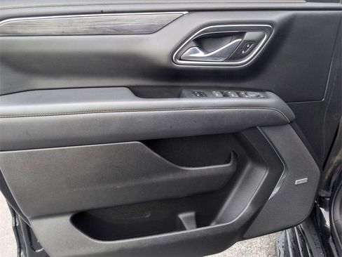 Certified 2023 GMC Yukon SLT w/ SLT Premium Package image 11