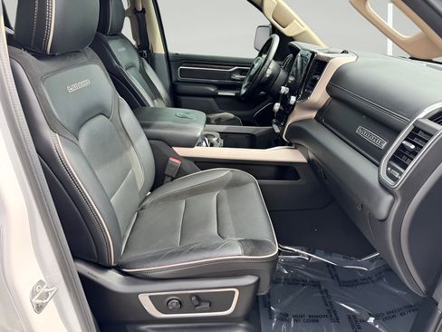Used 2019 RAM 1500 Laramie AWD/4WD image 33