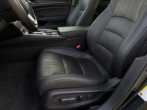 Used 2022 Honda Accord EX-L image 9