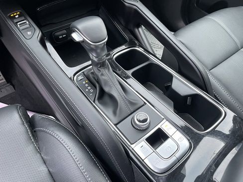 Used 2024 Kia Telluride SX image 19