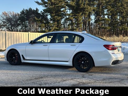 Used 2017 BMW 750i xDrive image 7