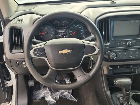 Used 2018 Chevrolet Colorado W/T w/ WT Convenience Package image 12