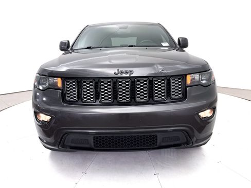 Used 2019 Jeep Grand Cherokee Altitude RWD image 2