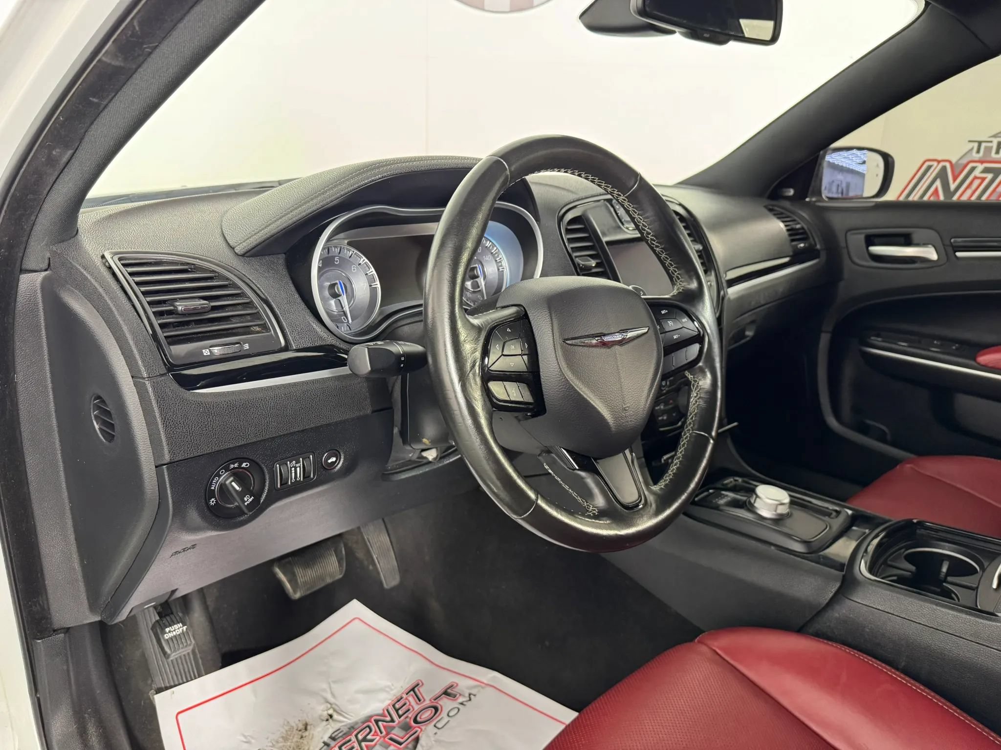 Used 2021 Chrysler 300 S w/ S Model Appearance Package RWD image 10
