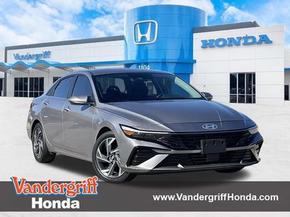 Used 2024 Hyundai Elantra SEL w/ Convenience Package