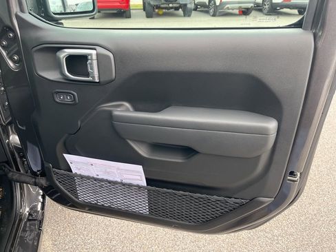 New 2026 Jeep Gladiator Sport image 10