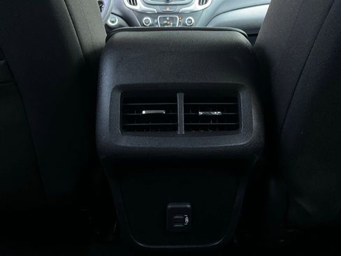 Used 2020 Chevrolet Equinox LT image 13