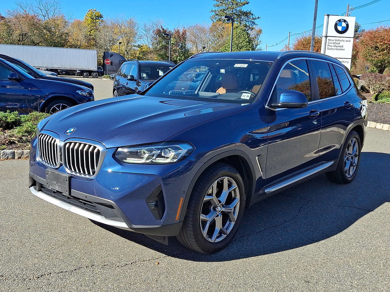 Used 2023 BMW X3 xDrive30i w/ Premium Package w/ZPA AWD/4WD image 3