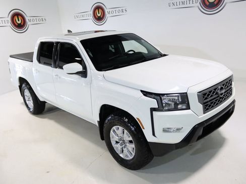 Used 2022 Nissan Frontier SV image 8