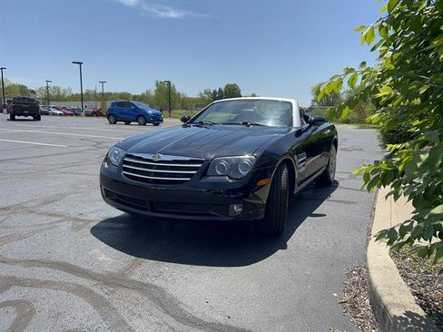 Used 2007 Chrysler Crossfire Limited RWD image 3