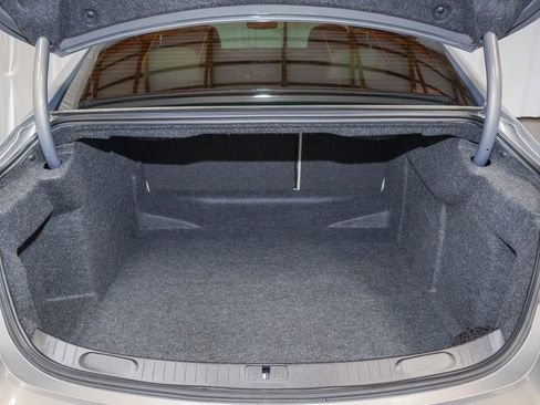 Used 2018 Chevrolet Impala Premier FWD image 13