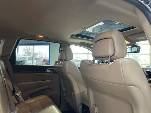 Used 2014 Jeep Grand Cherokee Limited image 23