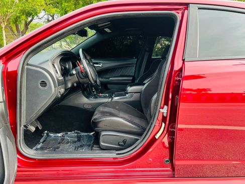Used 2019 Dodge Charger R/T w/ Plus Group RWD image 10