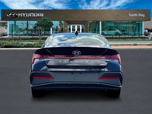 New 2026 Hyundai Elantra Sport image 6