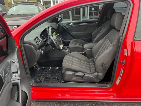 Used 2012 Volkswagen Golf 2-Door FWD image 18