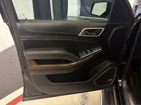 Used 2019 GMC Yukon XL Denali w/ Denali Ultimate Package AWD/4WD image 24