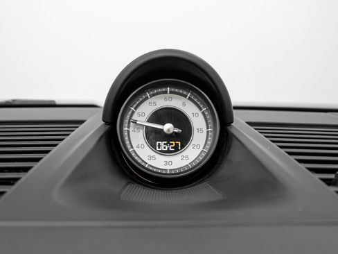 Used 2021 Porsche 911 Turbo S image 31