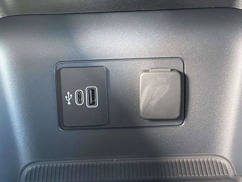 New 2026 Ford Explorer Active RWD image 11