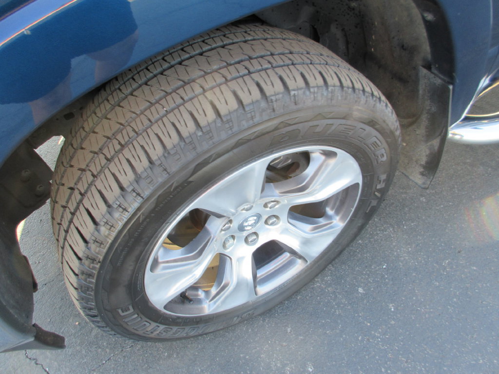 Used 2020 RAM 1500 Laramie AWD/4WD image 14