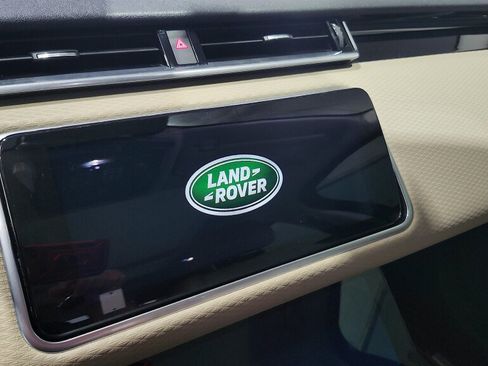 Used 2019 Land Rover Range Rover Velar S AWD/4WD image 29