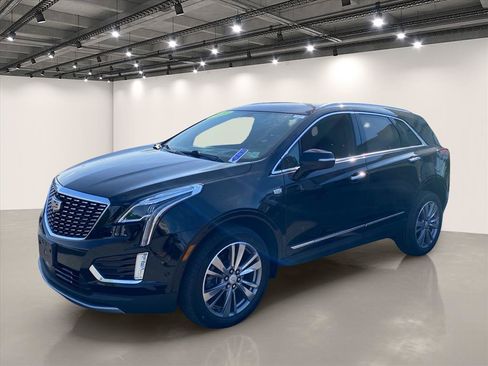 Used 2021 Cadillac XT5 Premium Luxury AWD/4WD image 3