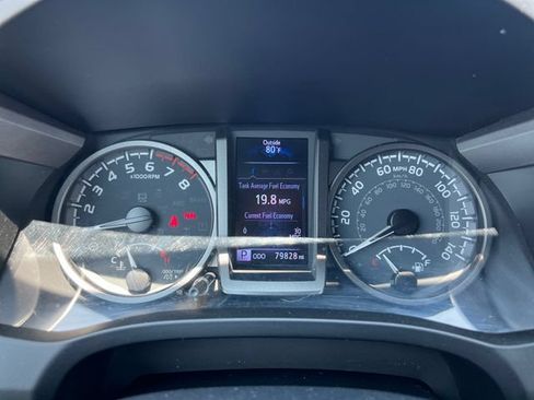 Used 2020 Toyota Tacoma TRD Off-Road w/ Blackout Package AWD/4WD image 20