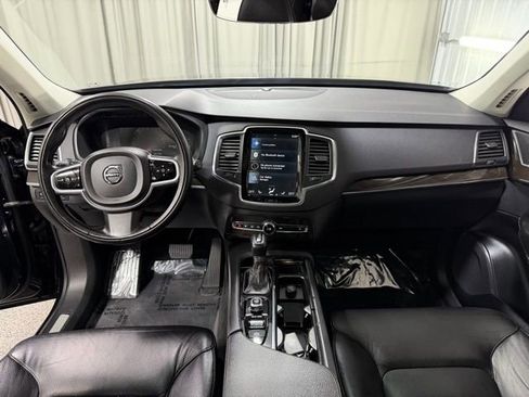 Used 2018 Volvo XC90 T5 Momentum w/ Convenience Package image 14