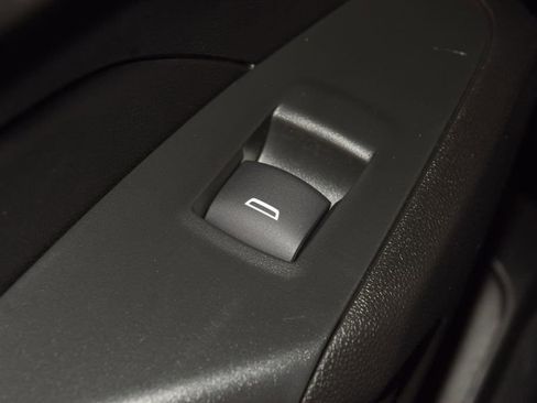 New 2026 Chevrolet Trax LS w/ LS Convenience Package FWD image 39