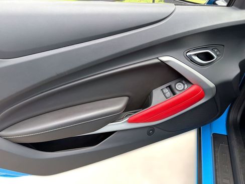 Used 2022 Chevrolet Camaro SS RWD image 13
